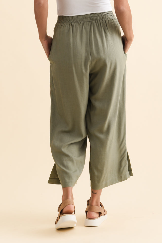 alt text|model:Brontie image 4