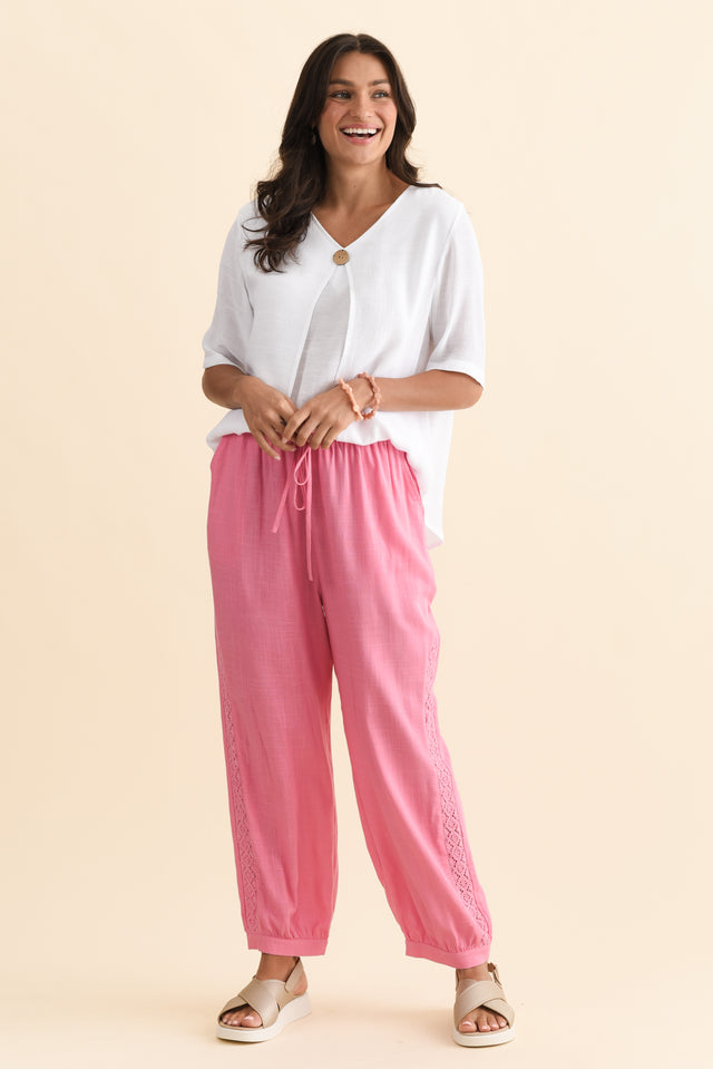 alt text|model:Brontie