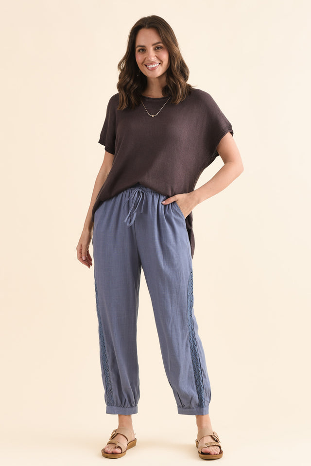 Beretta Steel Lace Linen Blend Pants,Full Body,Brunette model,alt text|model:MJ image 4