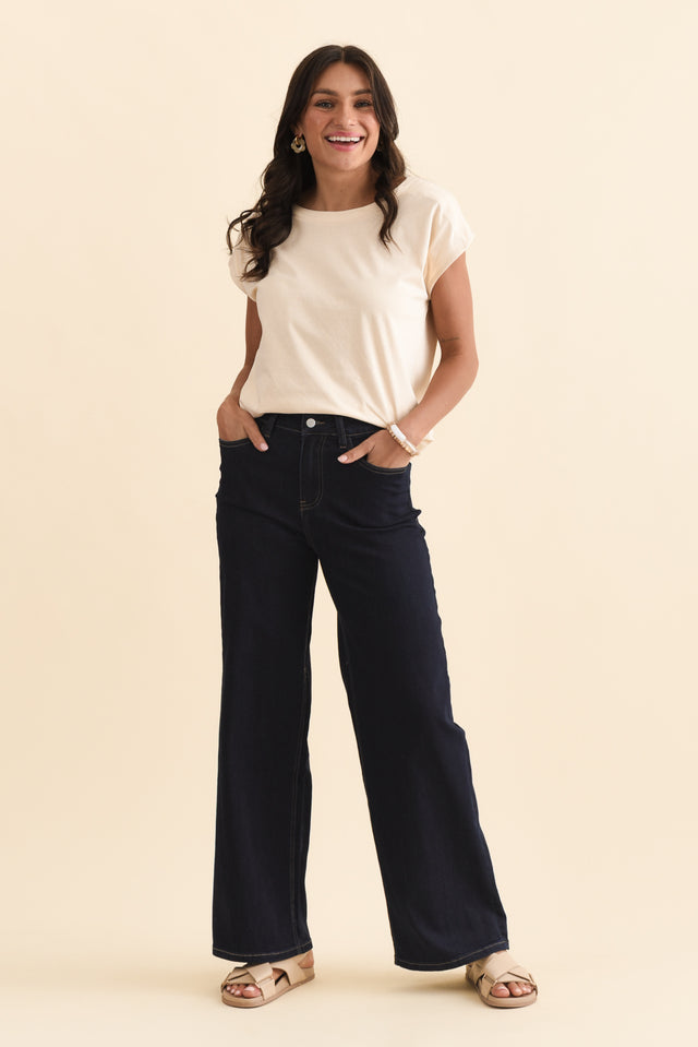 alt text|model:Brontie image 7