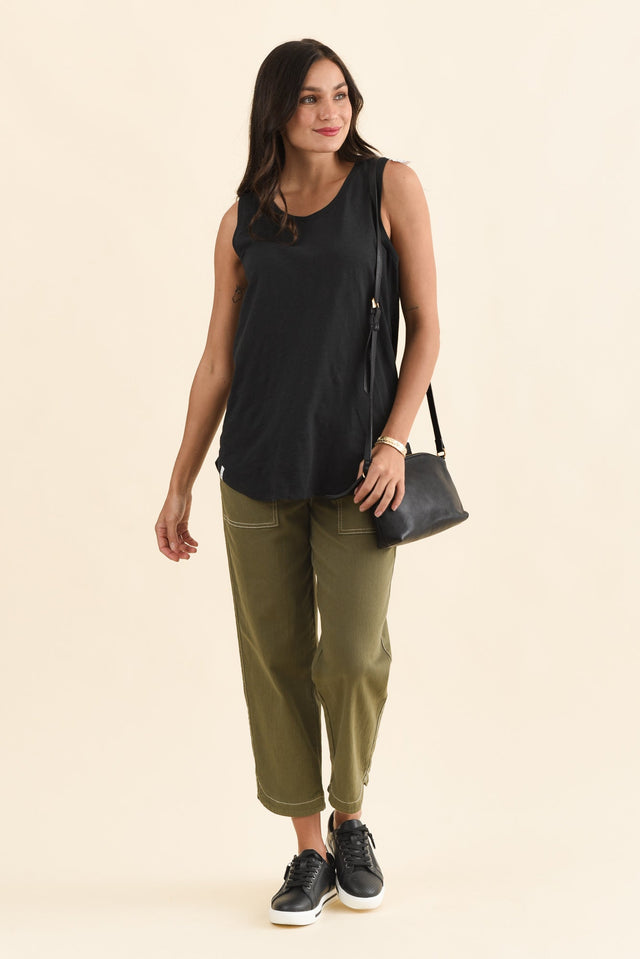 Black Cotton Scoop Tank,Full Body,Brunette model,alt text|model:Brontie image 3