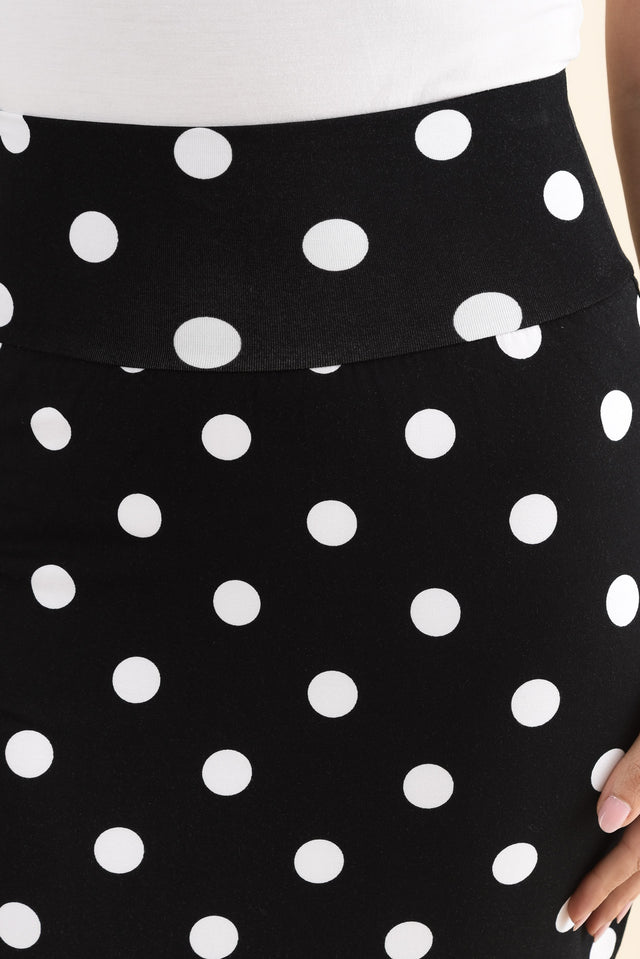 Black Spot Bamboo Maxi Tube Skirt,Detail,Brunette model,alt text|model:MJ image 5