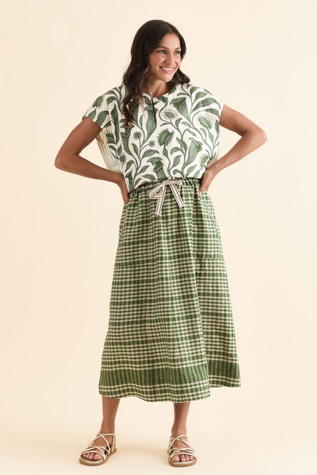 Lume Green Check Linen Maxi Skirt,Full Body,Brunette model,alt text|model:Brontie image 2