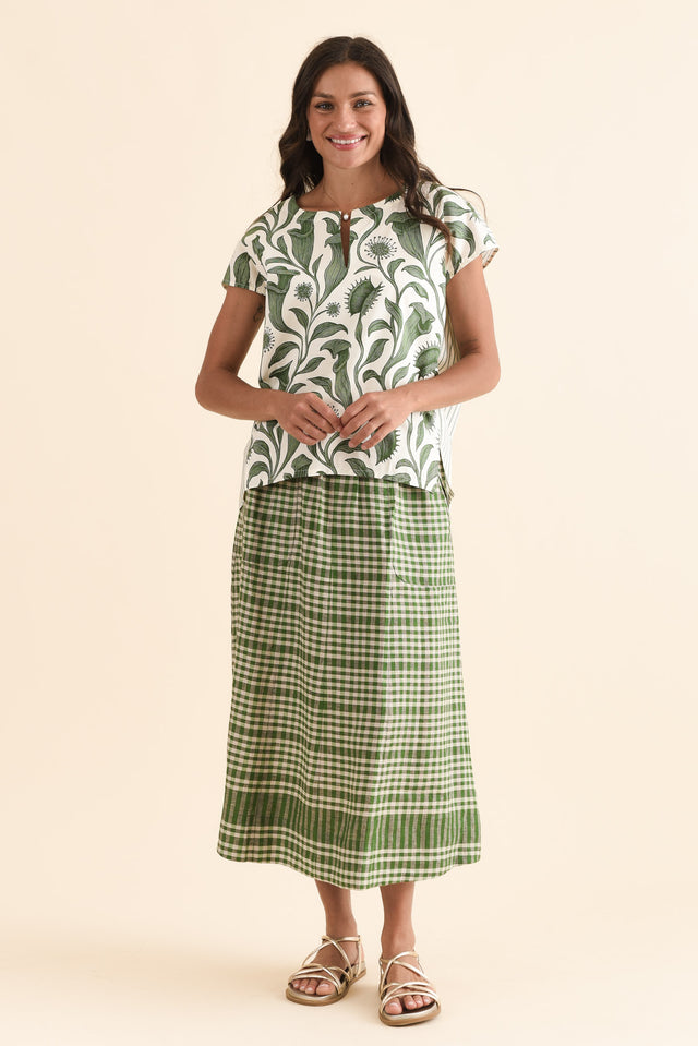 Botanica Green Garden Cotton Top,Side,Brunette model,alt text|model:Brontie image 3