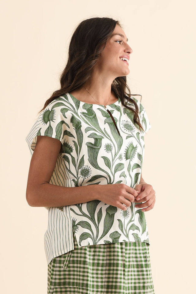 Botanica Green Garden Cotton Top,Full Body,Brunette model,alt text|model:Brontie image 2