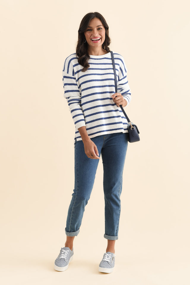 alt text|model:Brontie image 3