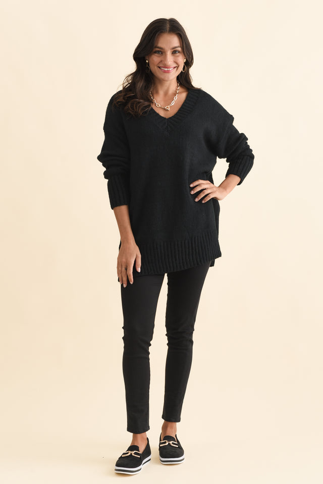 Brilla Black V Neck Jumper,Brunette model,alt text|model:Brontie image 7