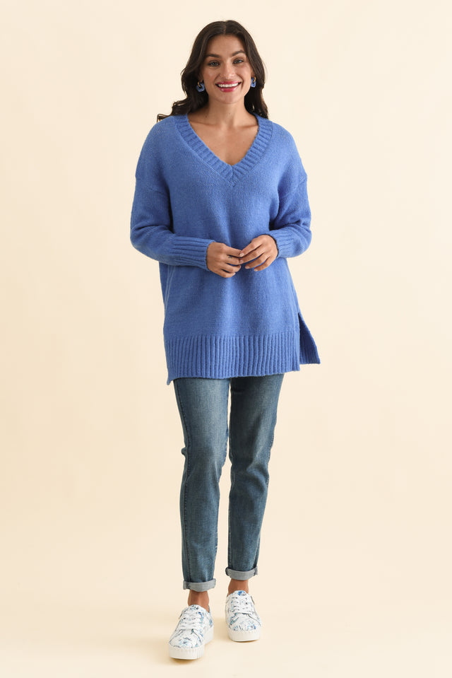 Brilla Blue V Neck Jumper,Brunette model,alt text|model:Brontie image 7