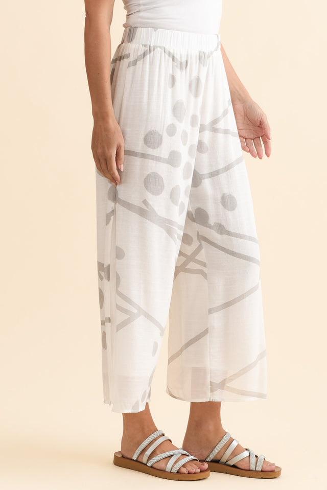 alt text|model:MJ image 3