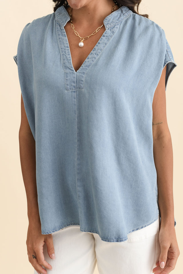 alt text|model:Brontie image 6