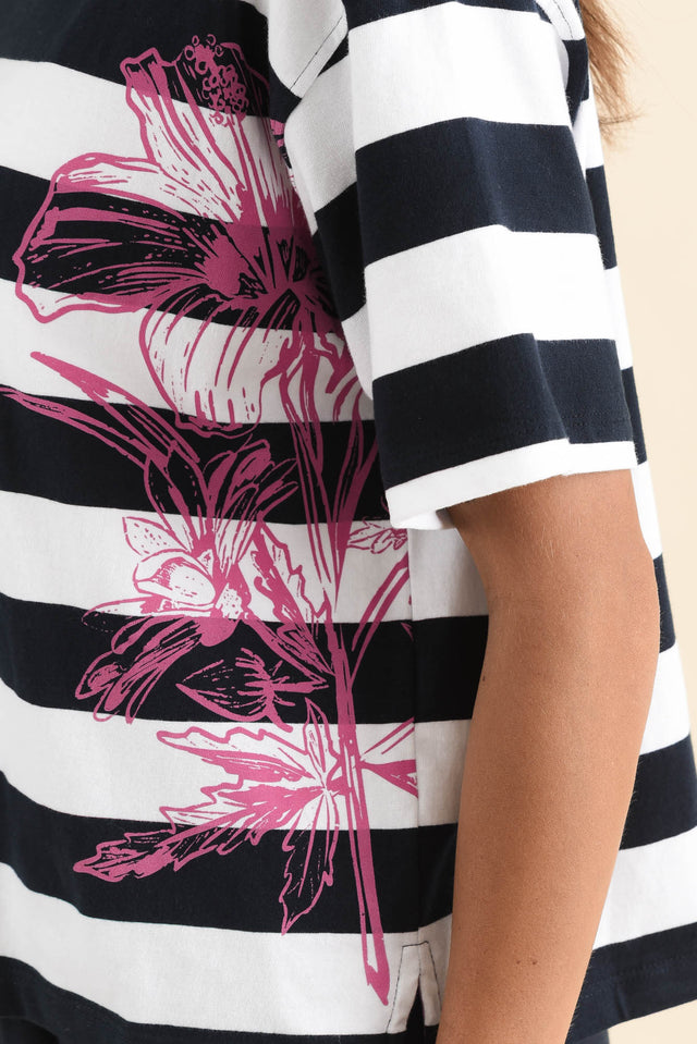 Caju Navy Stripe Cotton Tee,Detail,Brunette model,alt text|model:Brontie image 5