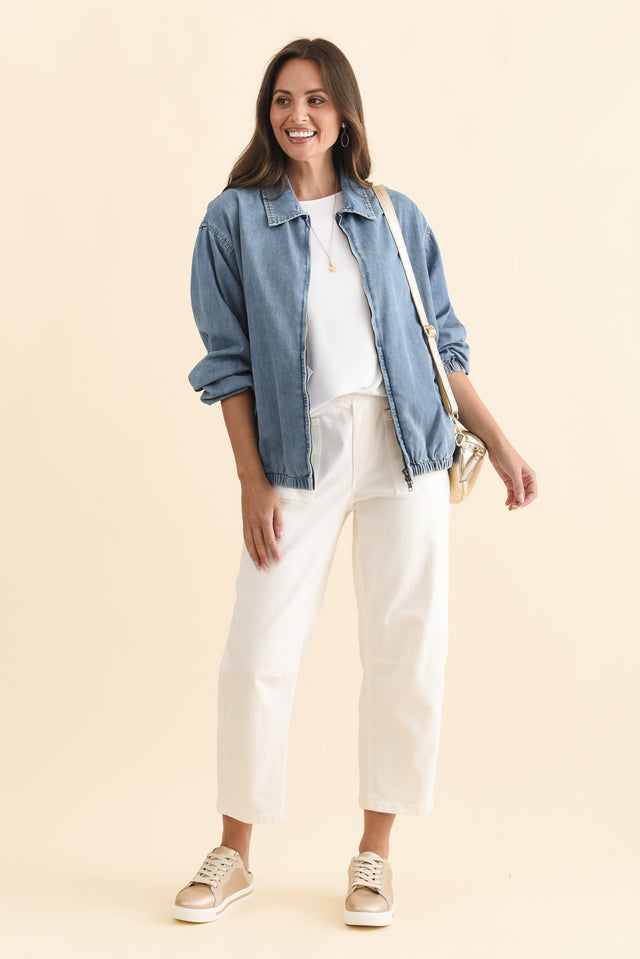 alt text|model:MJ image 3