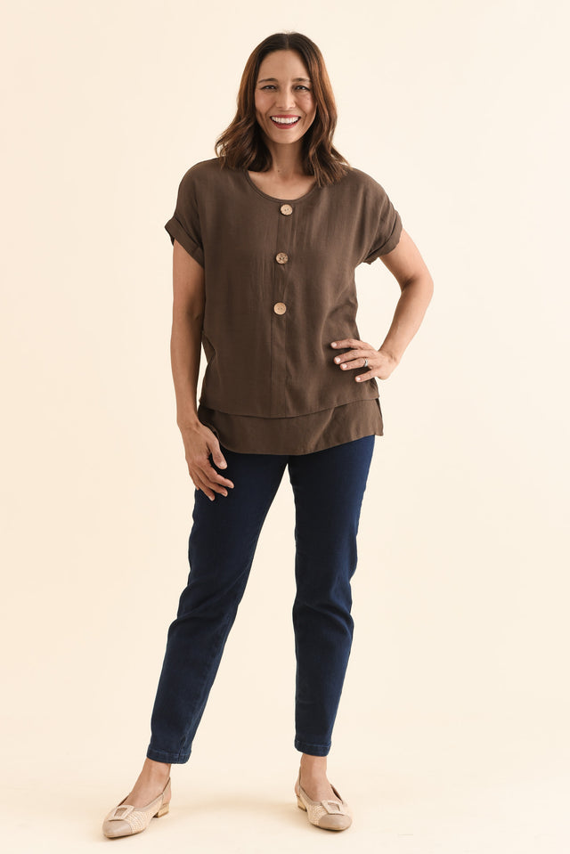 Callie Navy Cotton 7/8 Stretch Pants,Full body,Brunette model,alt text|model:Cara image 9