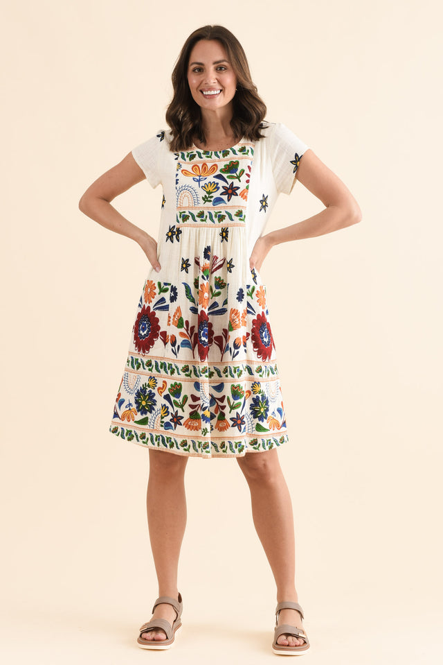 Cape White Garden Cotton Pocket Dress,Full Body,Brunette model,alt text|model:MJ image 6