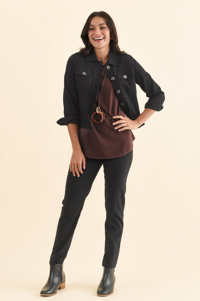 alt text|model:Brontie