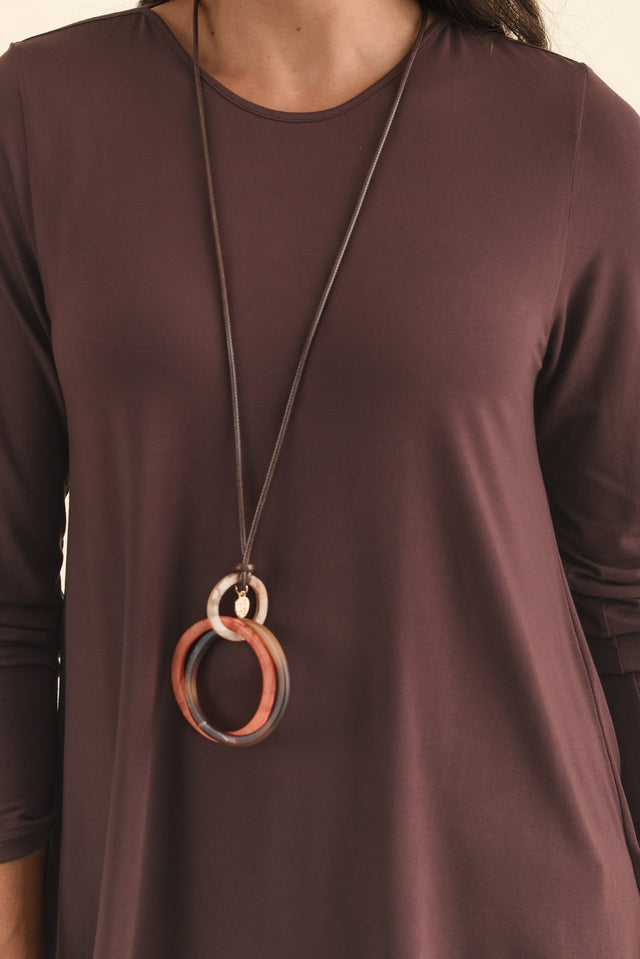 Buttery Carla Wine Top,Brunette model,alt text|model:Brontie image 6