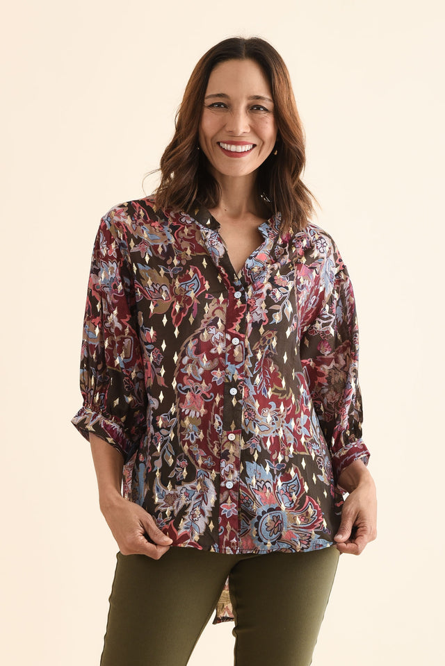 Carleen Red Flower Foil Button Top,Front,Brunette model,alt text|model:Cara