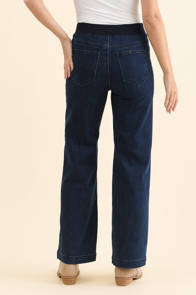 Carpenter Dark Denim Stretch Jeans,Brunette model,alt text|model:MJ image 6