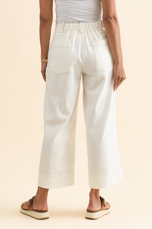 alt text|model:Cara image 6