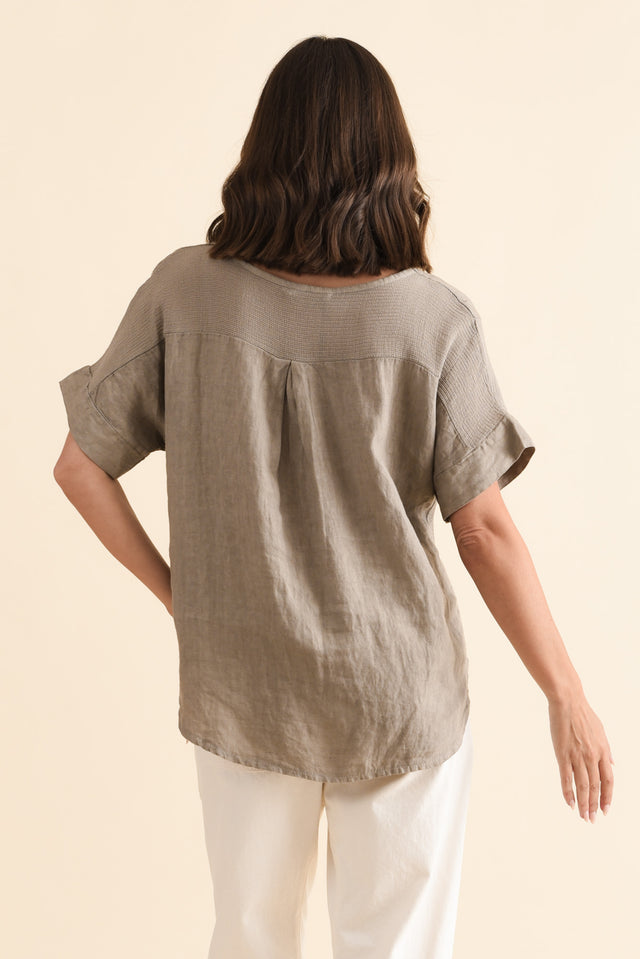 alt text|model:MJ image 5