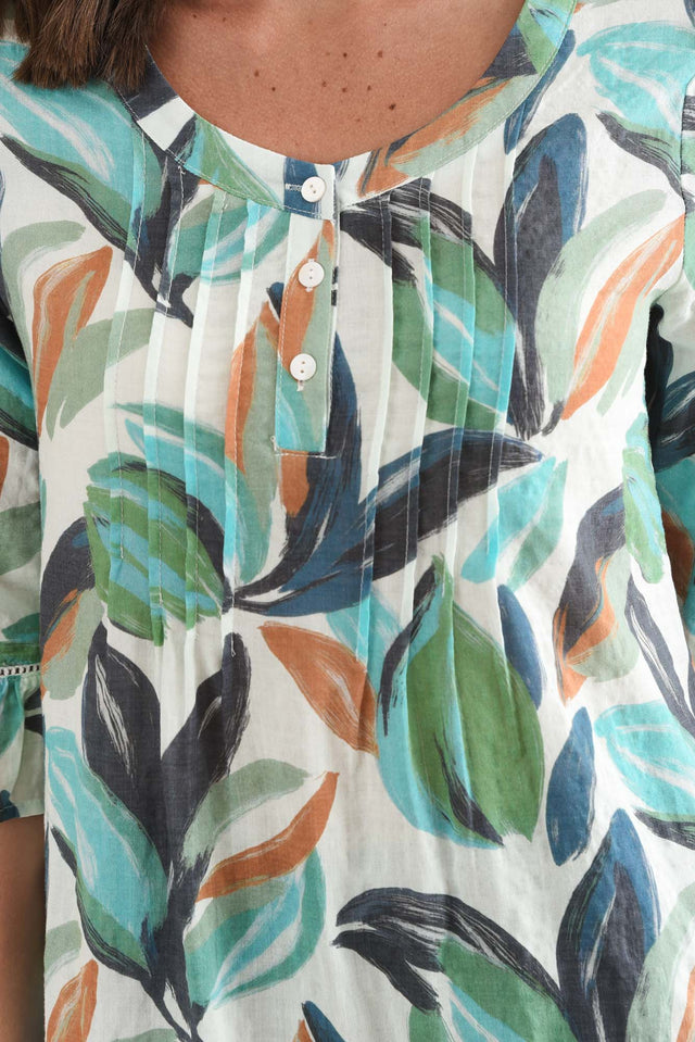 Cassidy Blue Leaf Cotton Sleeved Top,Detail,Brunette model,alt text|model:MJ image 5