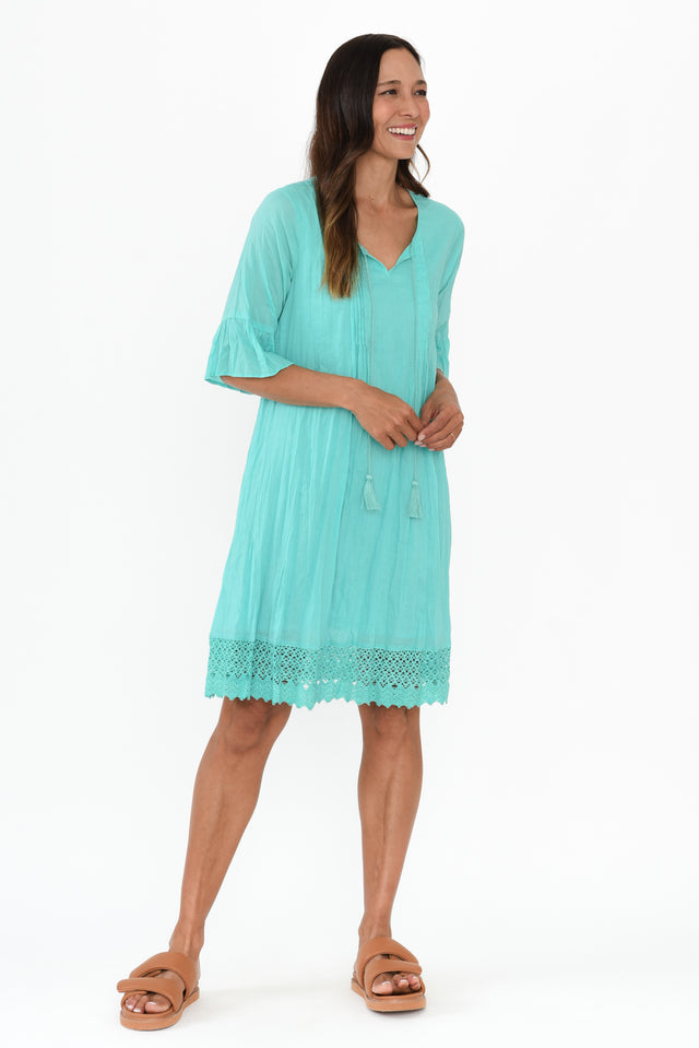 alt text|model:Cara image 7