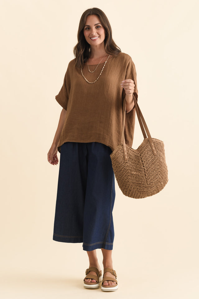 Chaya Mocha Linen Top,Brunette model,alt text|model:MJ image 4