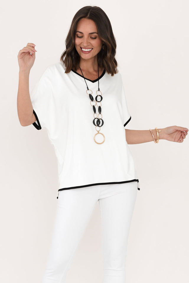 alt text|model:MJ image 1