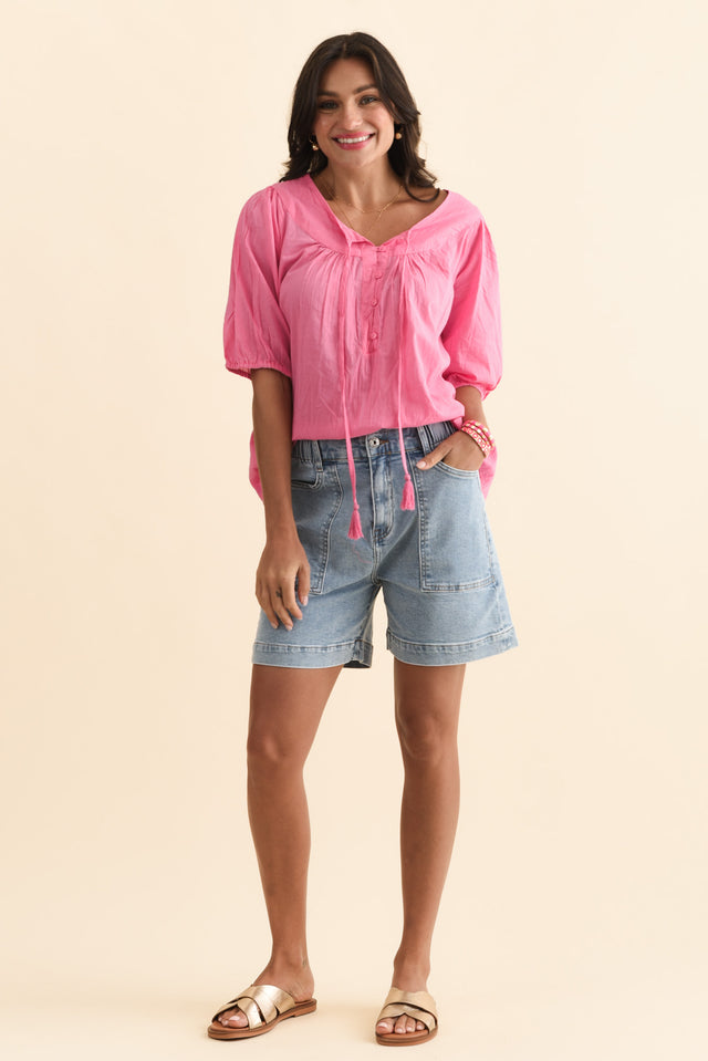 alt text|model:Brontie