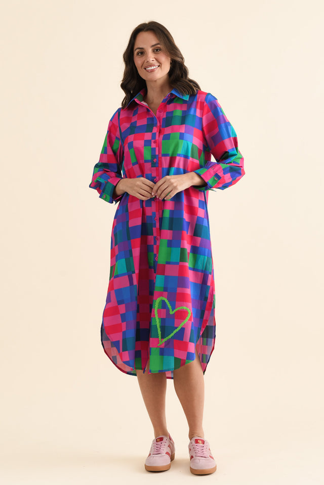 Claude Pink Gingham Cotton Poplin Dress,brunette model,Full Outfit,alt text|model:MJ image 6