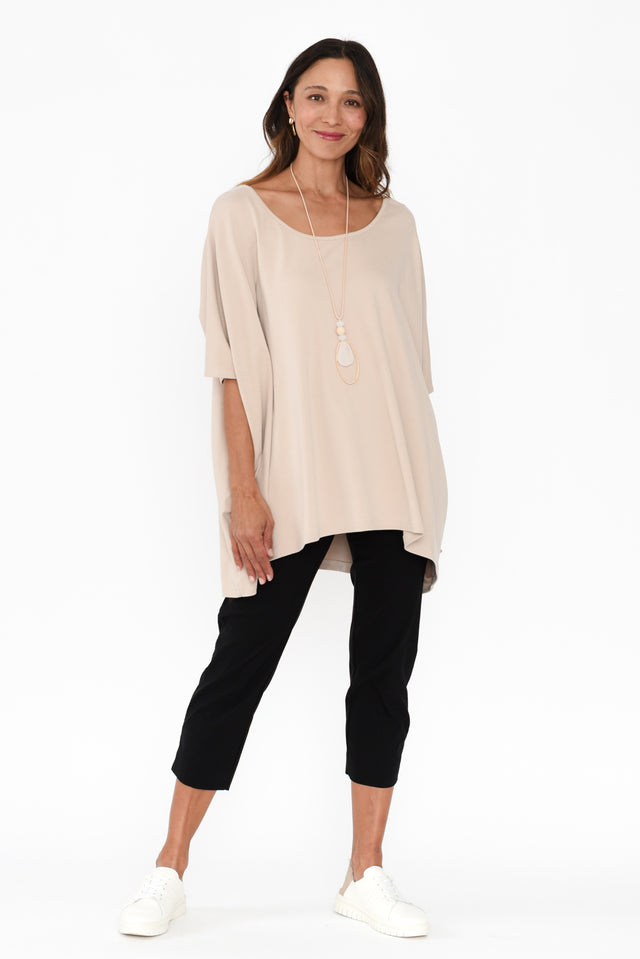 alt text|model:Cara image 7