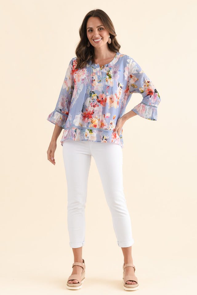 Coleman Blue Bloom Button Top,Full Body,Brunette model,alt text|model:MJ image 2
