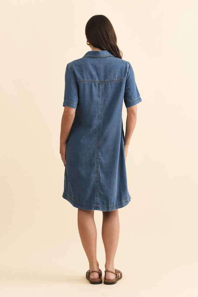 alt text|model:MJ image 5