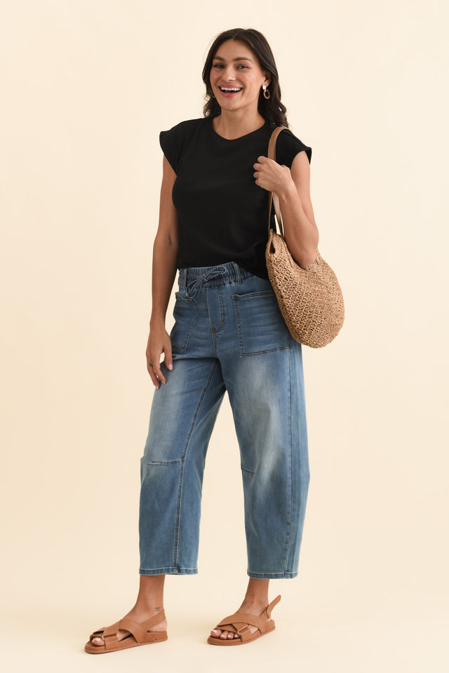 Cuff Black Ribbed Tee,Brunette model,alt text|model:Brontie image 3
