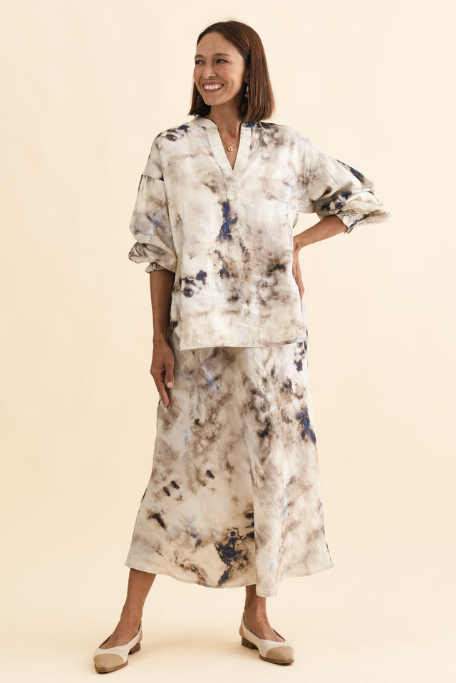 Curio Taupe Abstract Linen Blouse,Brunette model,alt text|model:Cara image 7