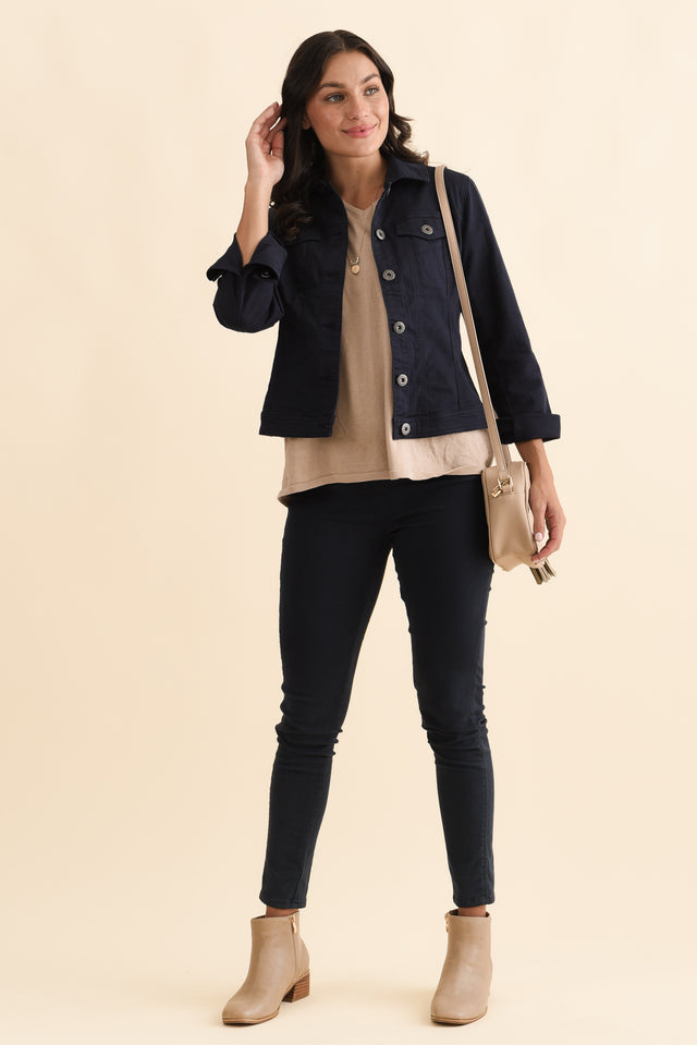 alt text|model:Brontie image 4