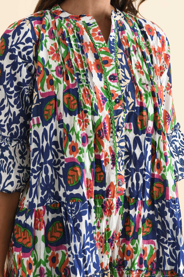 alt text|model:Cara image 5