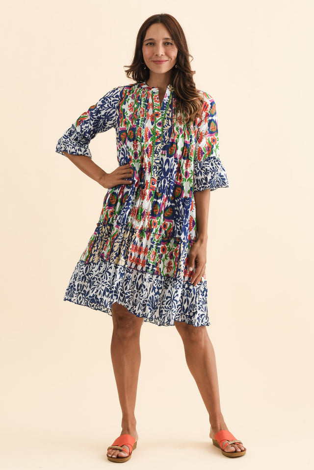 alt text|model:Cara image 6