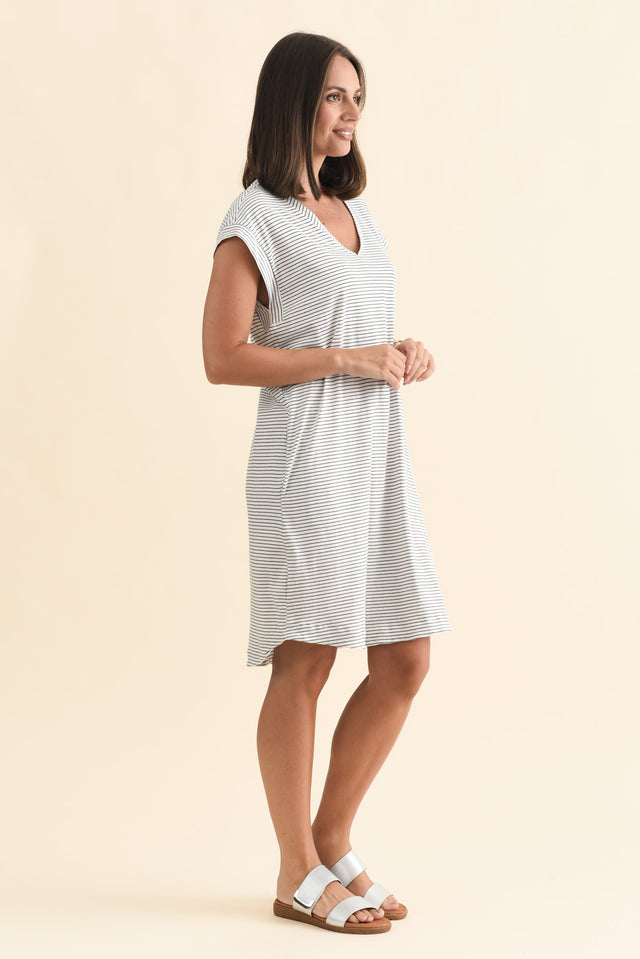 alt text|model:MJ image 4