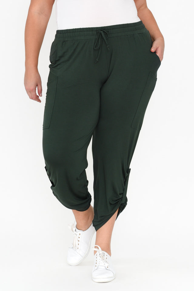 plus-size,curve-bottoms,plus-size-pants,alt text|model:Caitlin;wearing:3XL image 9