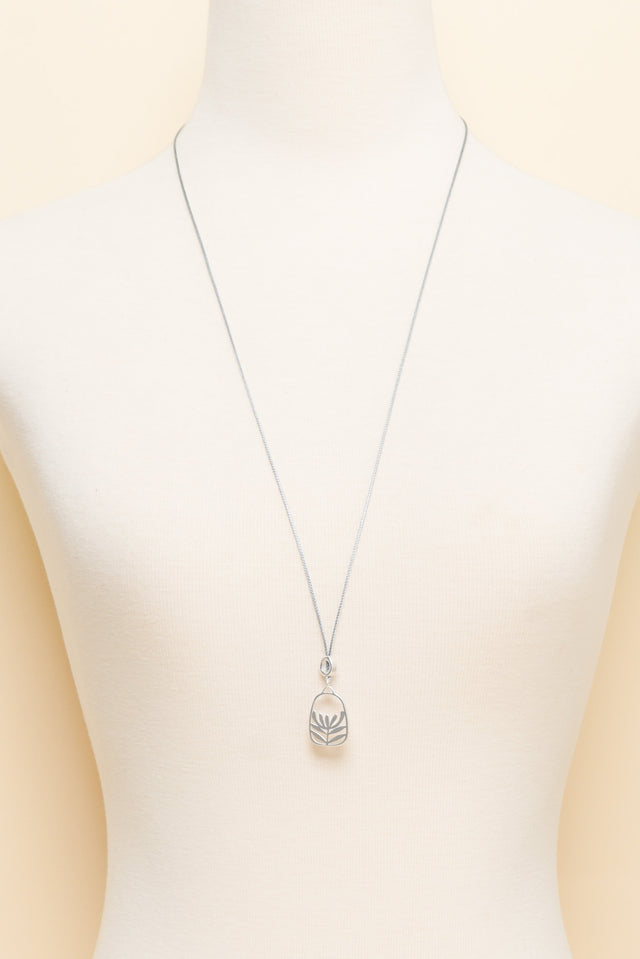 Diva Silver Flower Pendant Necklace