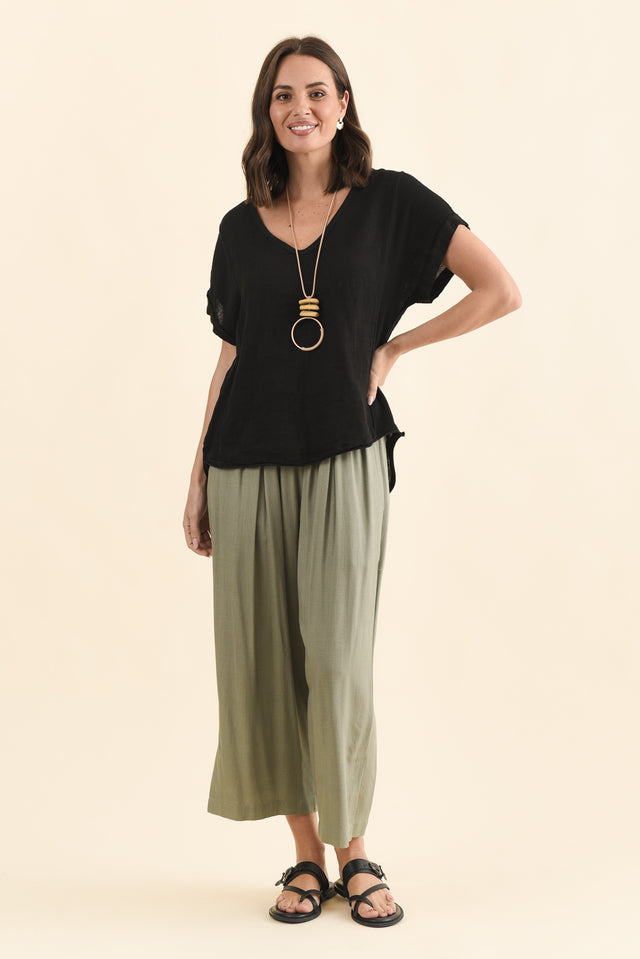 Dorian Black Linen Cotton Top,Brunette model,alt text|model:MJ image 7