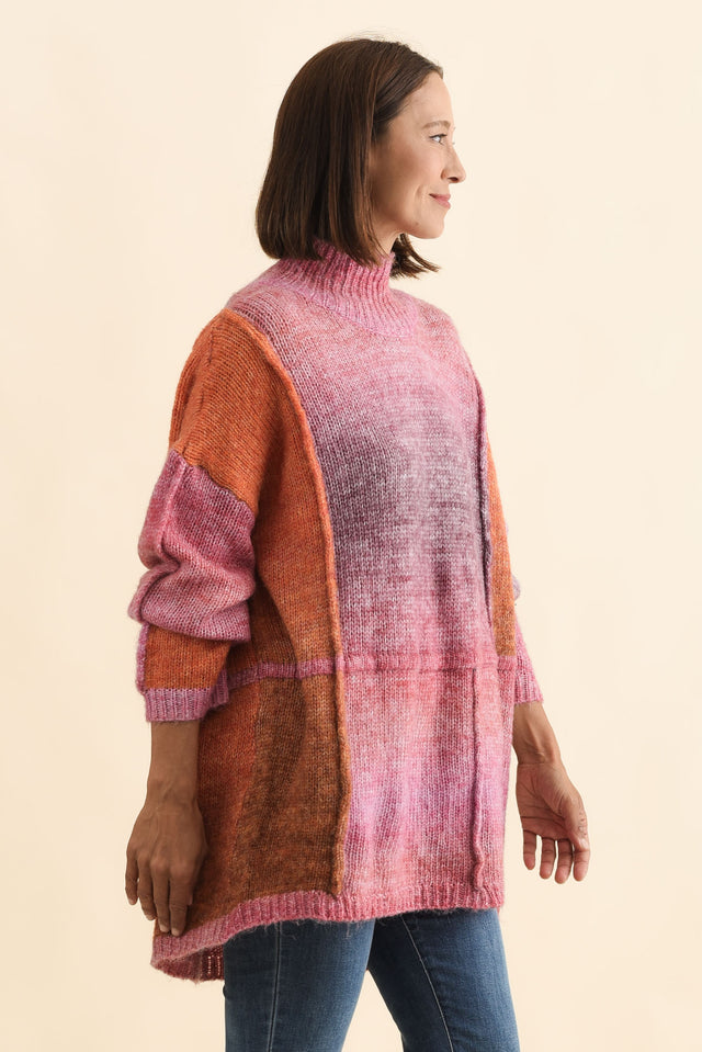 alt text|model:Cara image 3