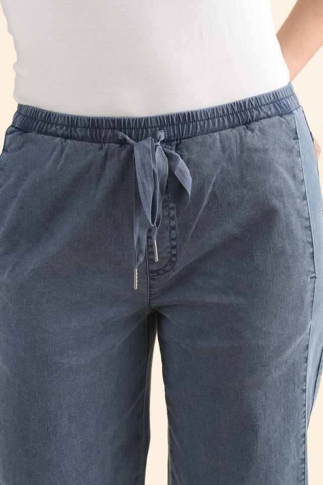 Eleanor Washed Blue Drawstring 7/8 Pants,Detail,Brunette model,alt text|model:MJ image 5