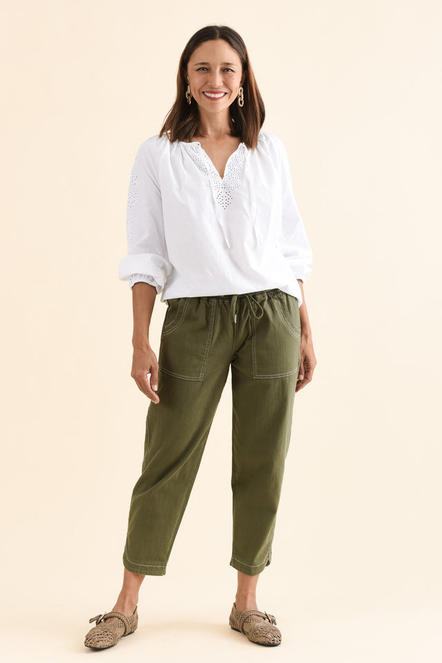 Eliana Olive Cotton Stretch Jeans,Detail,Brunette model,alt text|model:Cara image 7