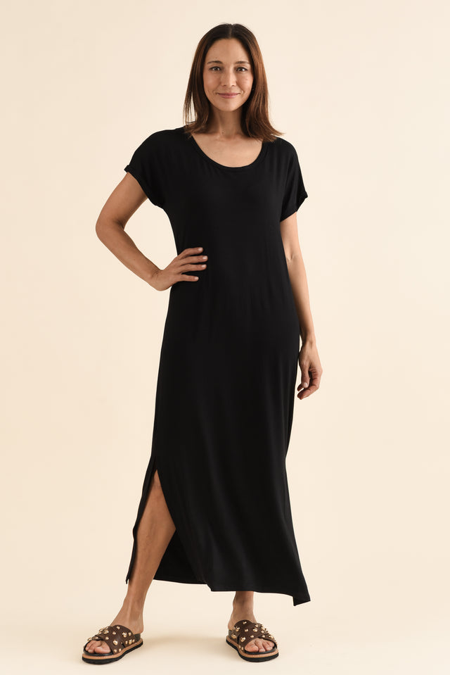 Elsie Black Bamboo Dress,Full Body,Brunette model,alt text|model:Cara image 7