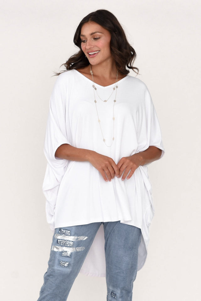 Emory White Bamboo Batwing Top neckline_V Neck   alt text|model:MJ