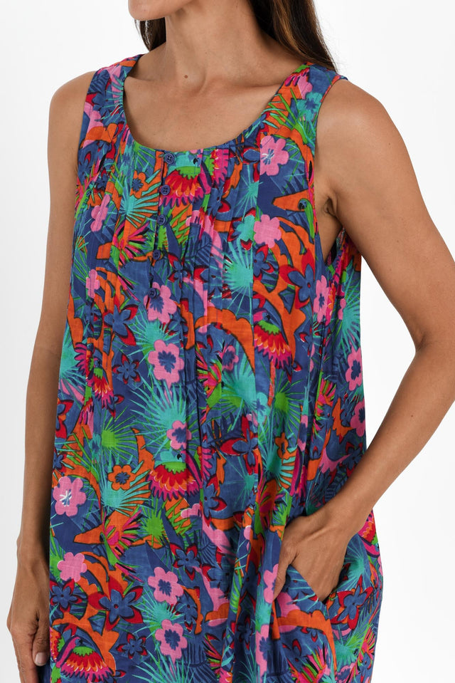 alt text|model:Cara image 6