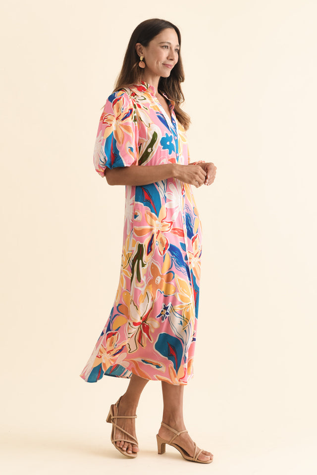 alt text|model:Cara image 4