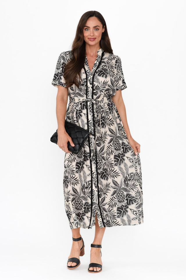 Essadora Black Leaf Linen Dress,Brunette model,alt text|model:Elouise image 1